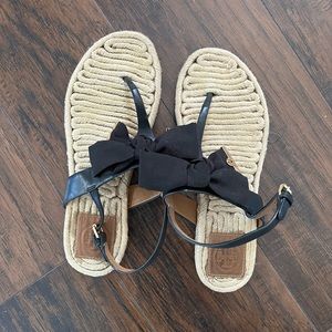 Tory Burch espadrille sandal with bow, black
Size 9
Gently used